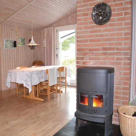 Feriehus Three-bedroom Holiday In Henne Henne Strand