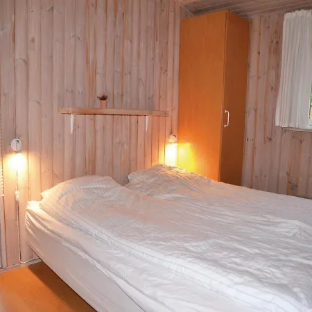 Three-bedroom Holiday In Henne Henne Strand