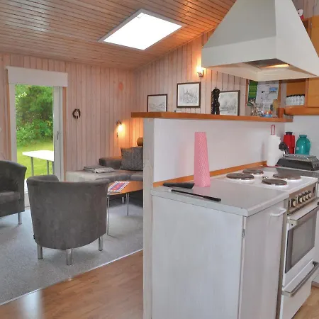 Three-bedroom Holiday In Henne Feriehus