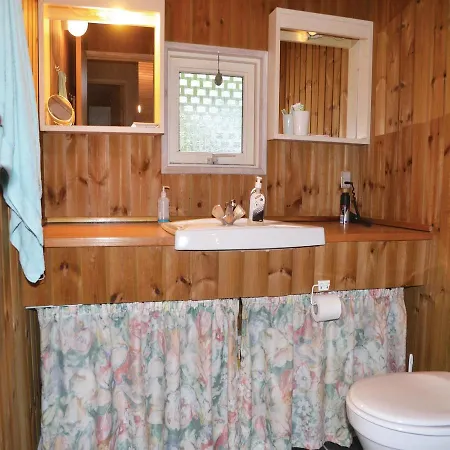 Feriehus Three-bedroom Holiday In Henne Henne Strand